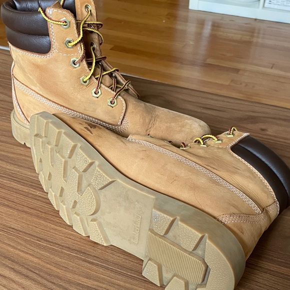 Women’s Timberlands - Picture 6 of 6